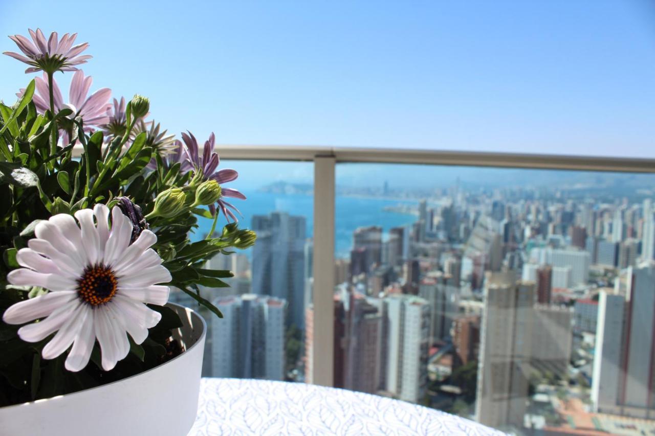 Skyline 20 Apartamento De Lujo Con Terraza Privada Y Vistas Al Mar Μπένιντορμ Εξωτερικό φωτογραφία